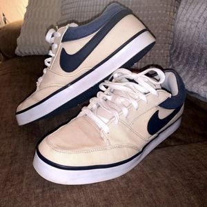 Nike Avid Canvas